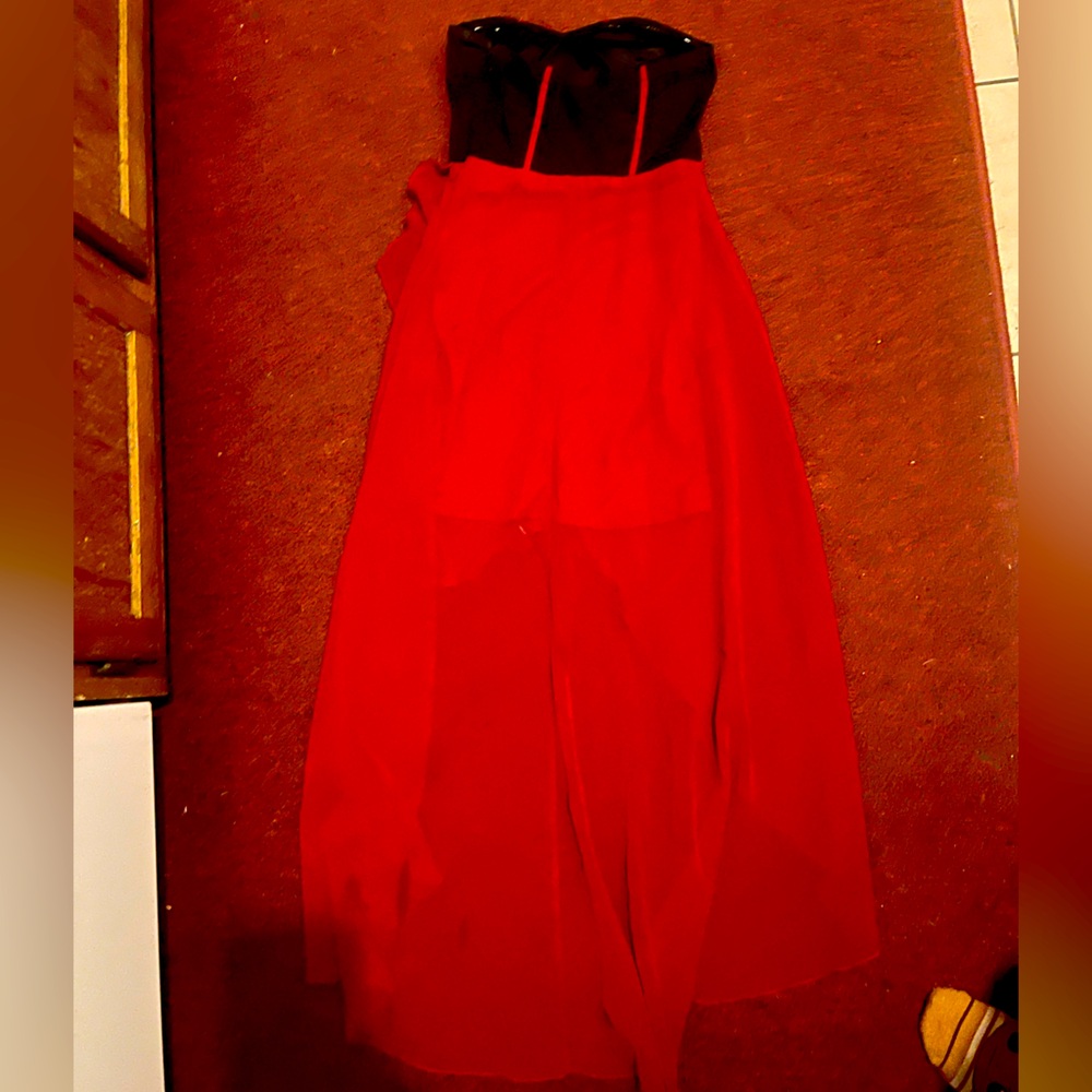 Black and red strapless dress